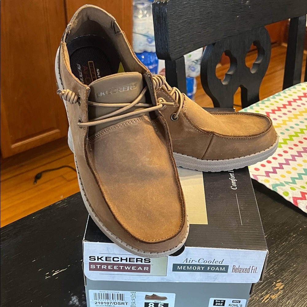 Skechers Men’s Tan Brown Chukka Boots